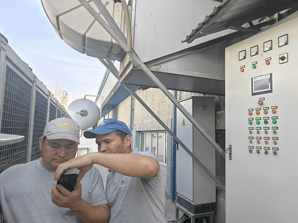 Gaobo Switchgear Mengirimkan 3 Set Kabinet Hemat Energi PLC Pompa Air VFD untuk Proyek Uzbekistan